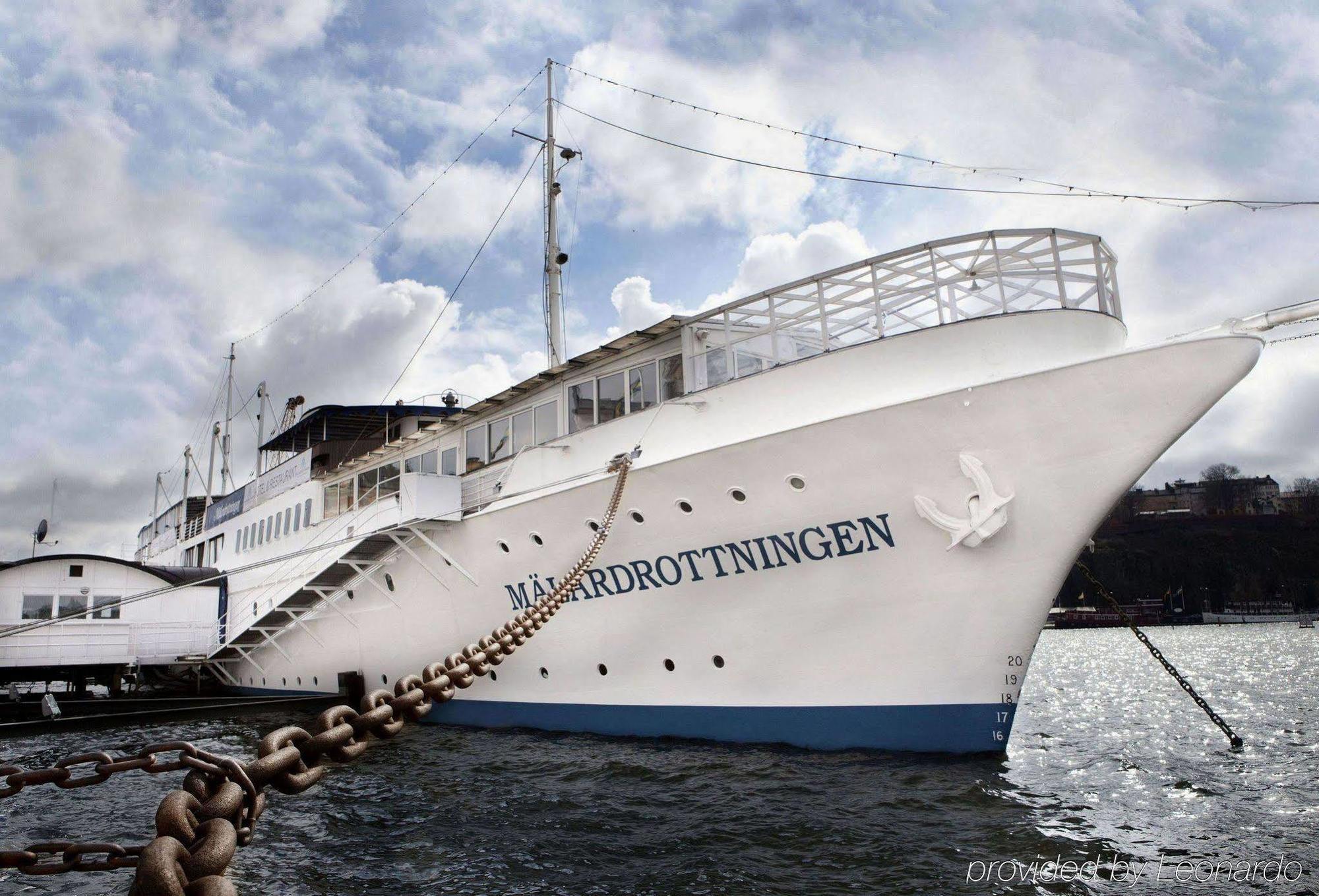 Malardrottningen Yacht Hotel Стокгольм Экстерьер фото